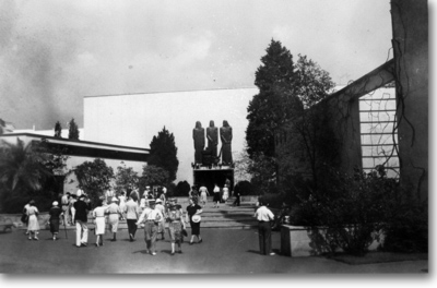 Photo 298, Jewish Palestine Pavilion by Arie van Dort