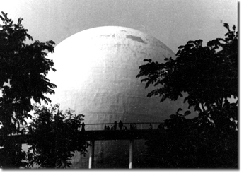 Trylon and Perisphere base structure