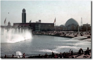 The Lagoon of Nations with the Belgium Pavilion on the left and the Heinz Dome on the right 