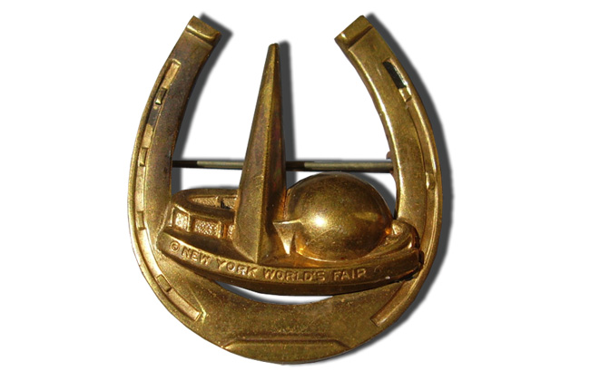 T & P Horseshoe Pin
