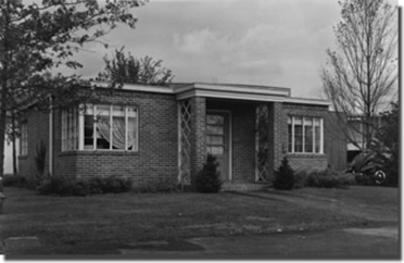 House 5 - Small house of Brick