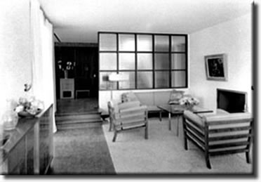 House 10 - Living Room